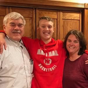 Meet your Posher, Elise